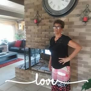 Meet your Posher, Rosario